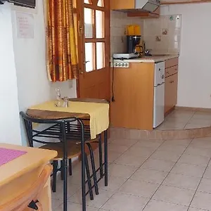 Nefeli β'οροφος Rethymno